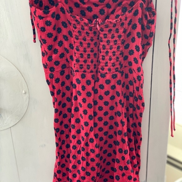 Reformation - Picture 5 of 10